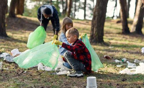 community events: kids cleaning the forest